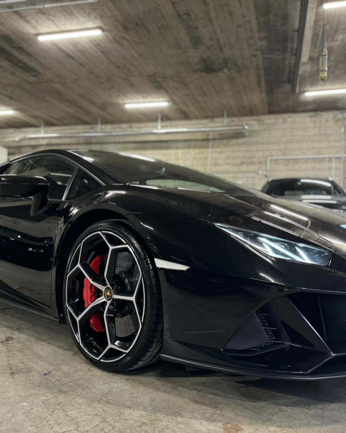 Lamborghini Huracán aux étriers rouges